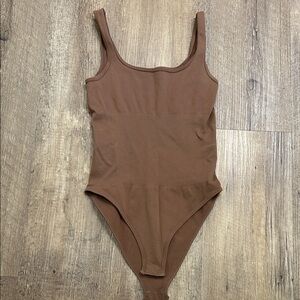 Women’s bodysuit size small